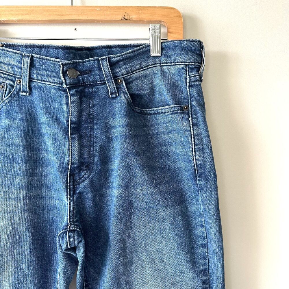 Levi's 541 Athletic Fit Men's Jeans 33x30 Medium Wash Straight Leg EUC